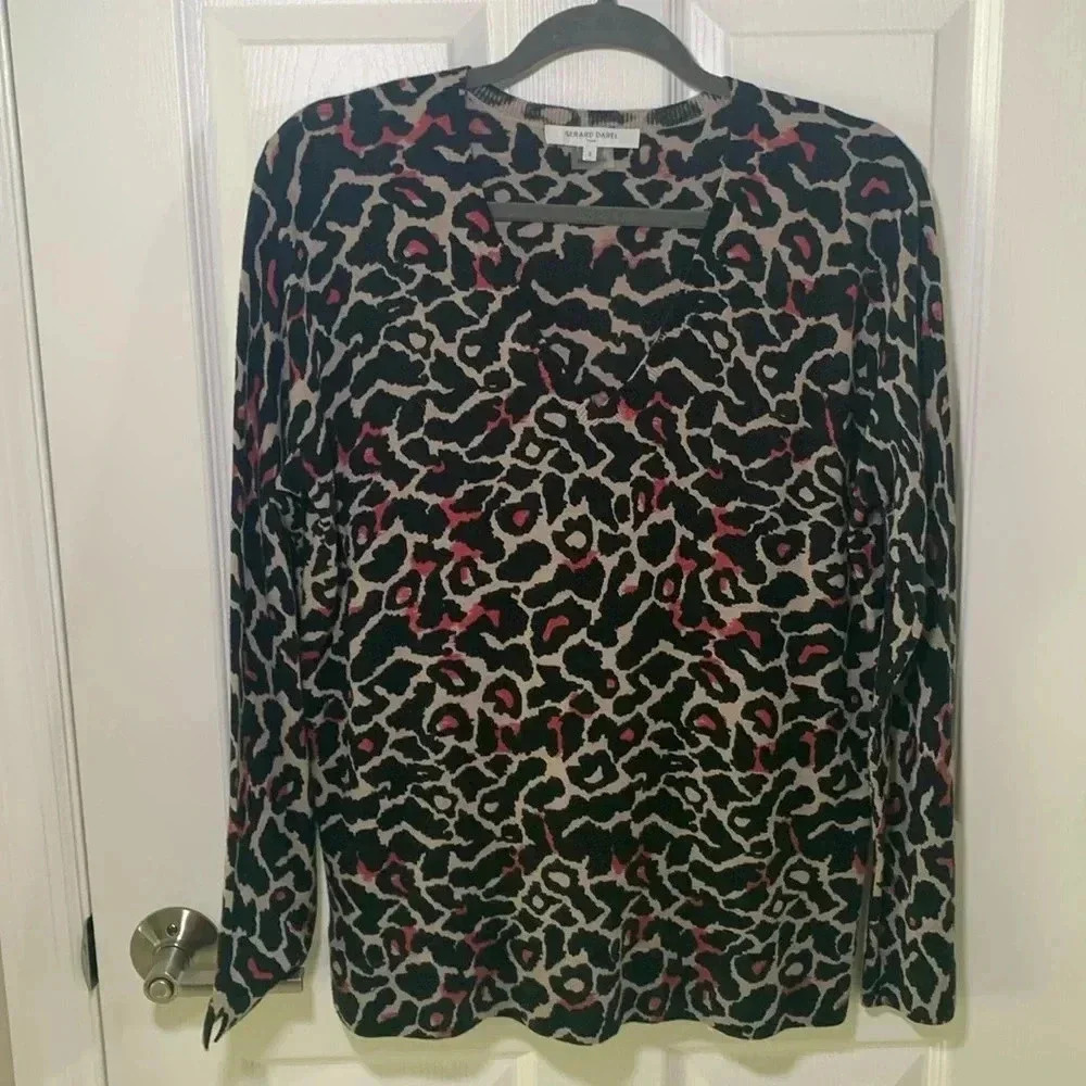 Gerard Darel wool V-neck leopard print sweater size 4